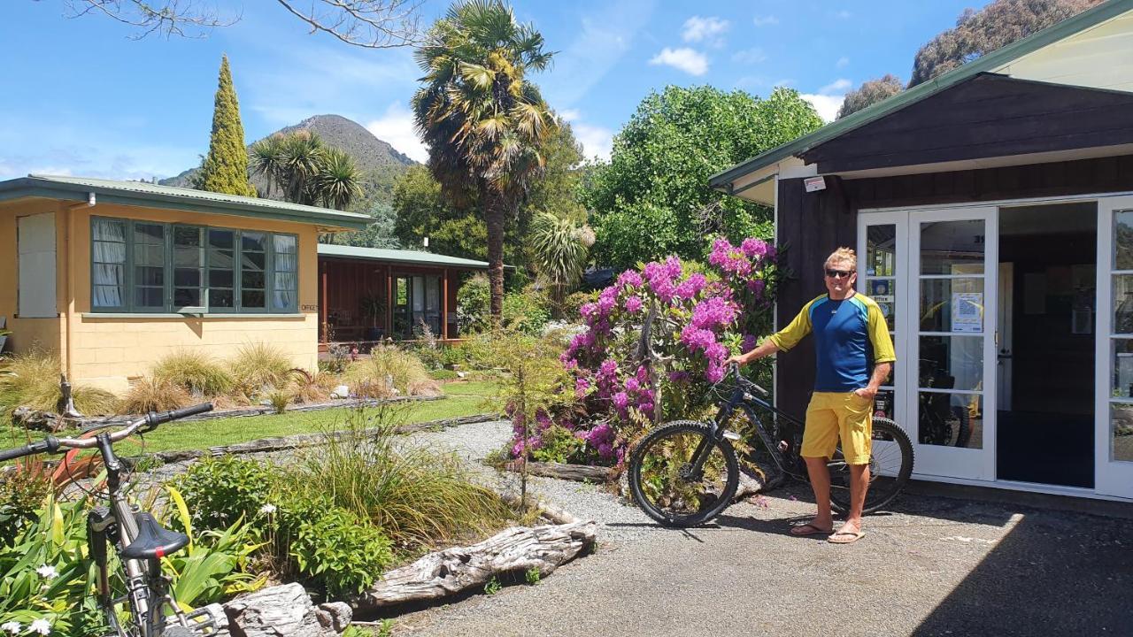 Off The Beaten Trail Acc & Bike Tours Murchison Eksteriør billede